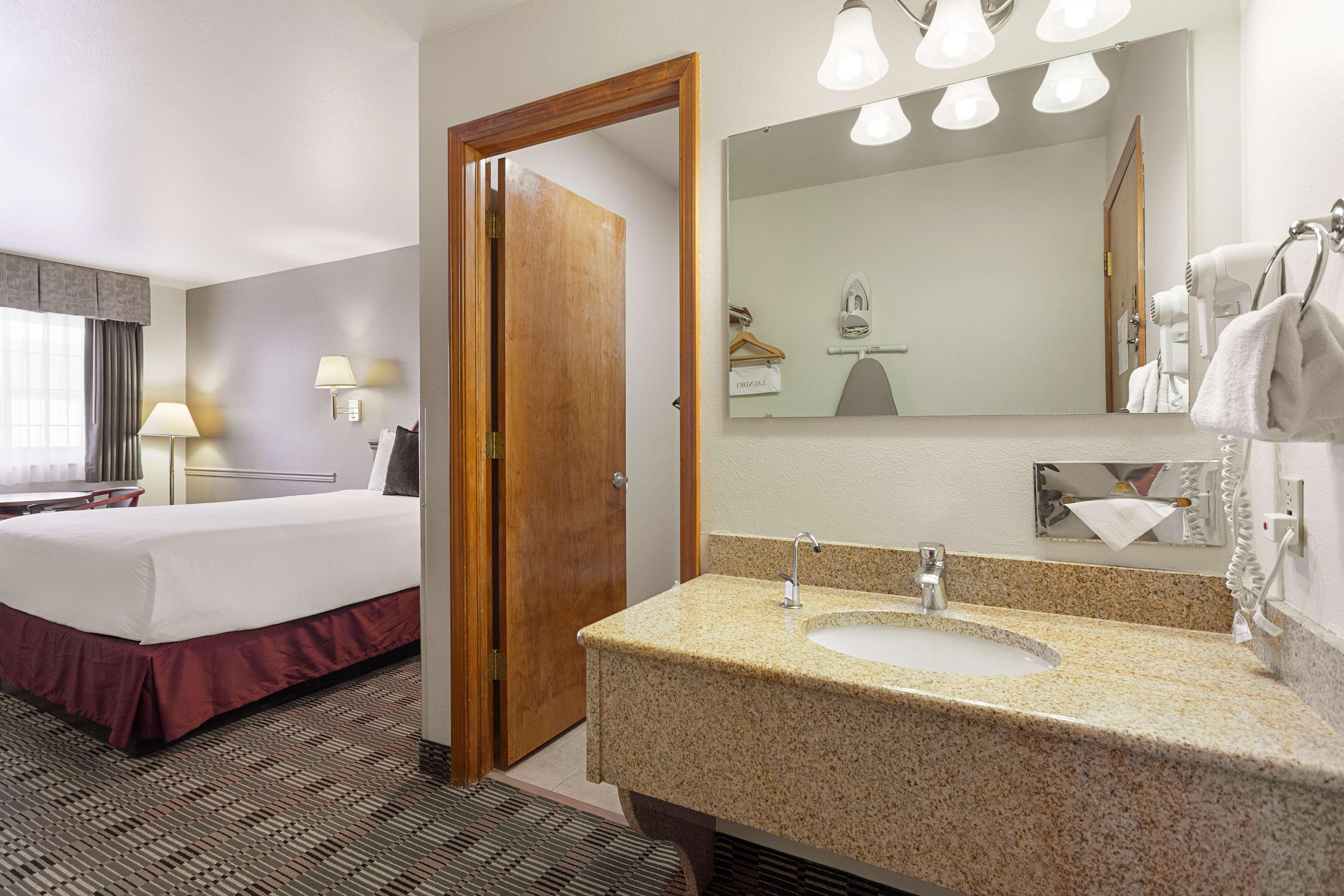 Americas Best Value Inn Burns Eksteriør bilde