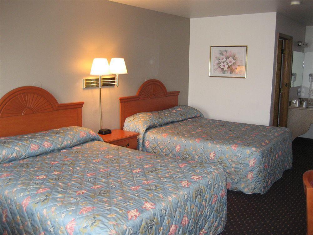 Americas Best Value Inn Burns Rom bilde