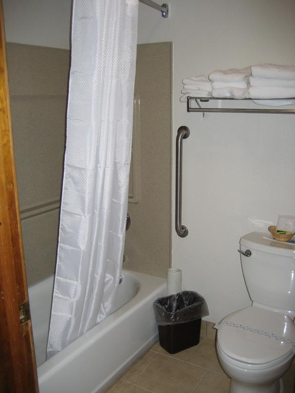 Americas Best Value Inn Burns Eksteriør bilde