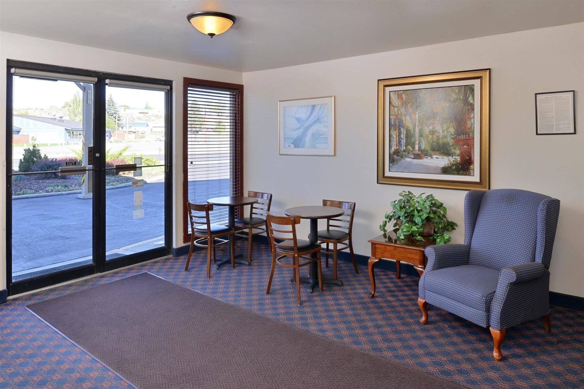 Americas Best Value Inn Burns Eksteriør bilde